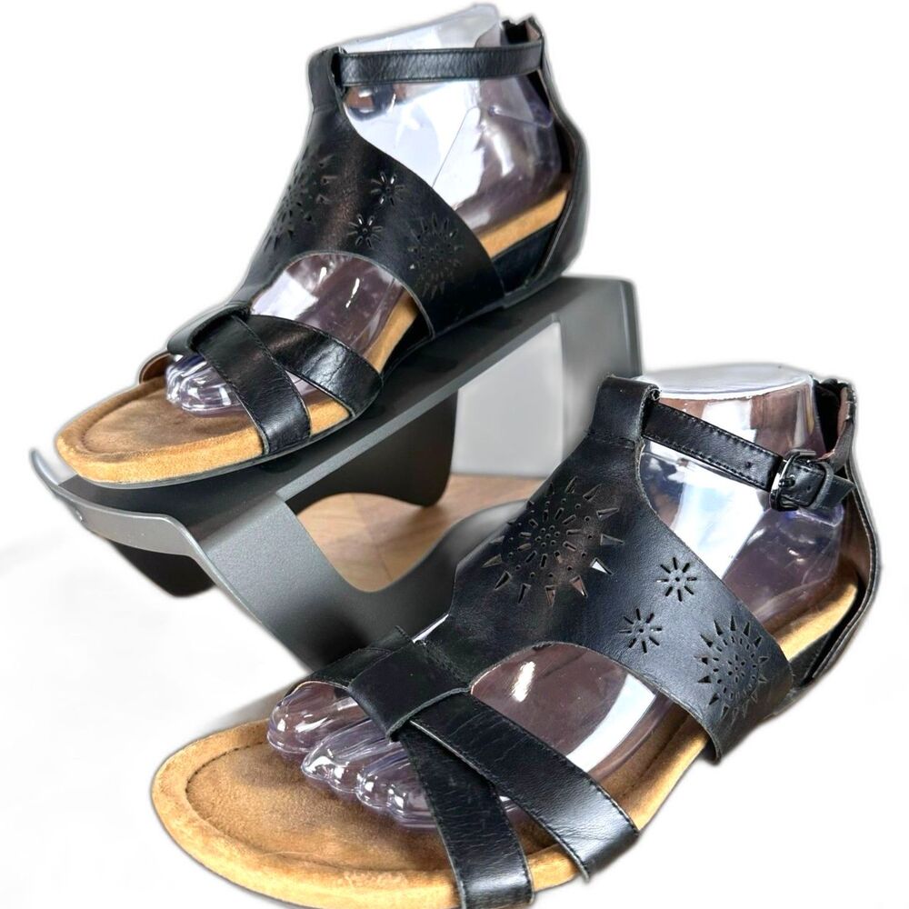 Comfortiva Womens Black Leather Ankle Strap 9M Comfort Sandal Sun Boho Y2K